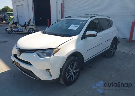 2016 Toyota Rav4 Xle z USA, uszkodzony, nr VIN JTMRFREV3GJ071034